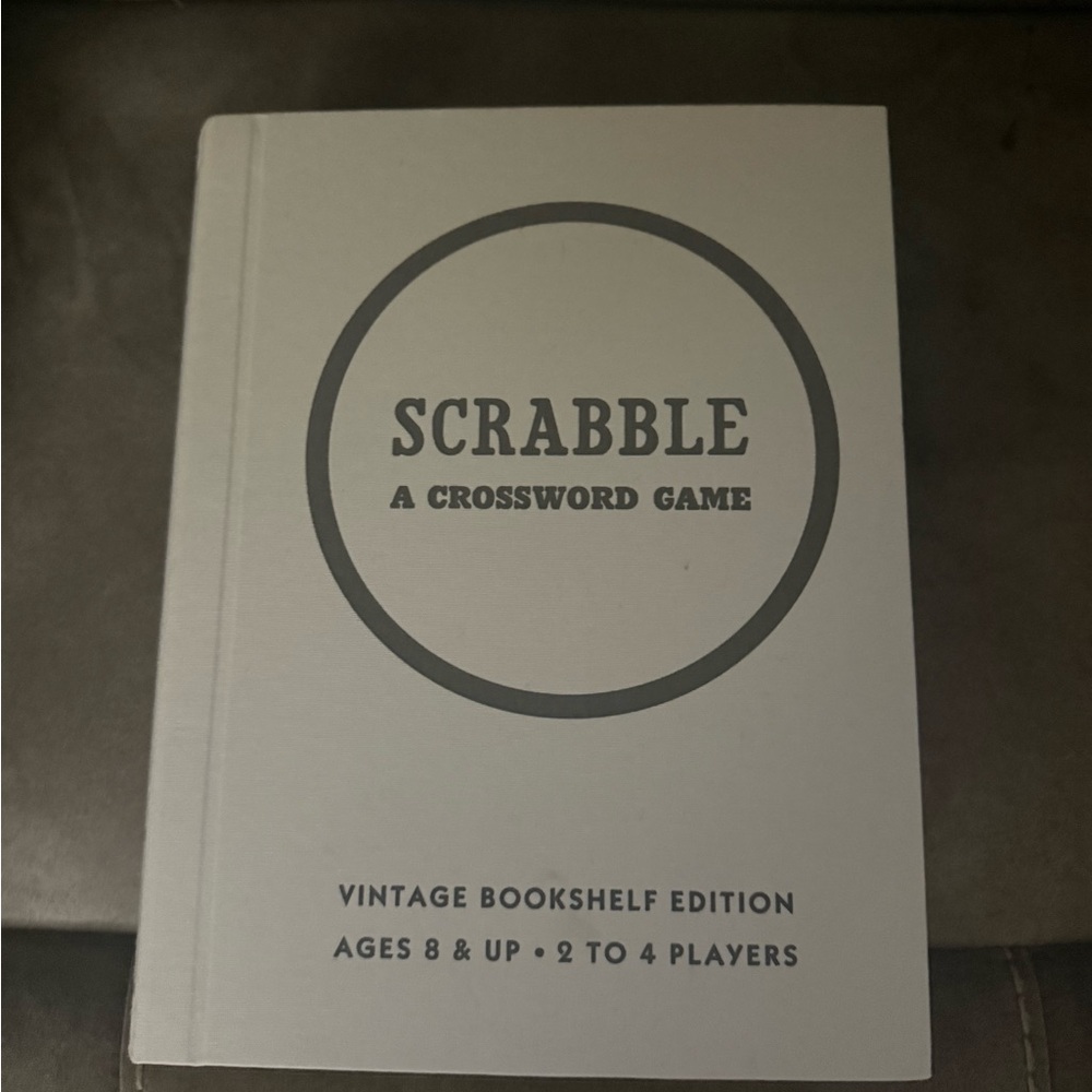 Scrabble Vintage Bookshelf Edition